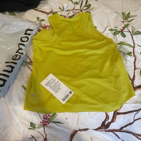 Lululemon running tank - Picture 2 of 4